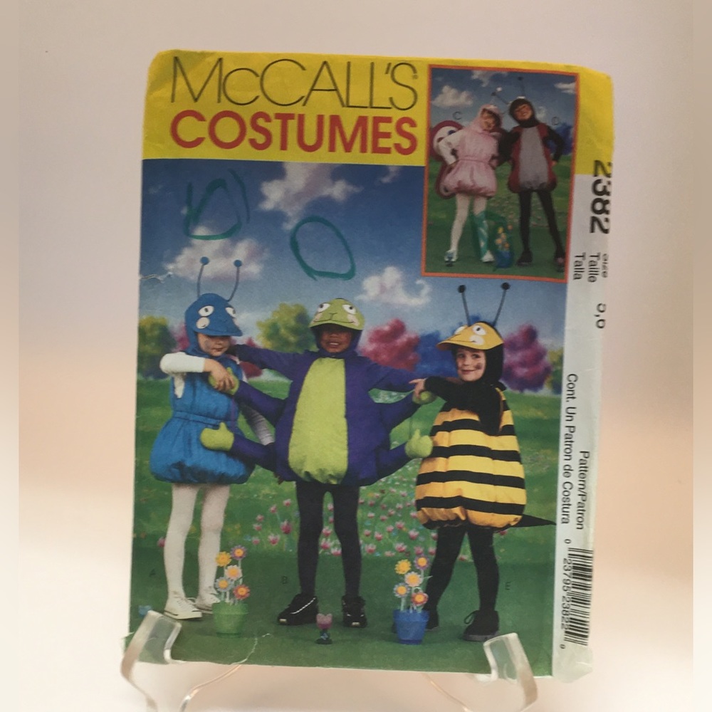 McCALL'S Sewing Pattern #2382 - Children's Pot-belly Costumes